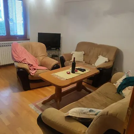 Apartment Apartman Una *
